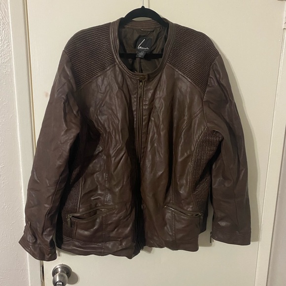 Barely worn brown leather jacket - Picture 1 of 2